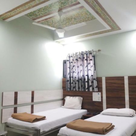 Hotel Crystal Surat Exterior photo